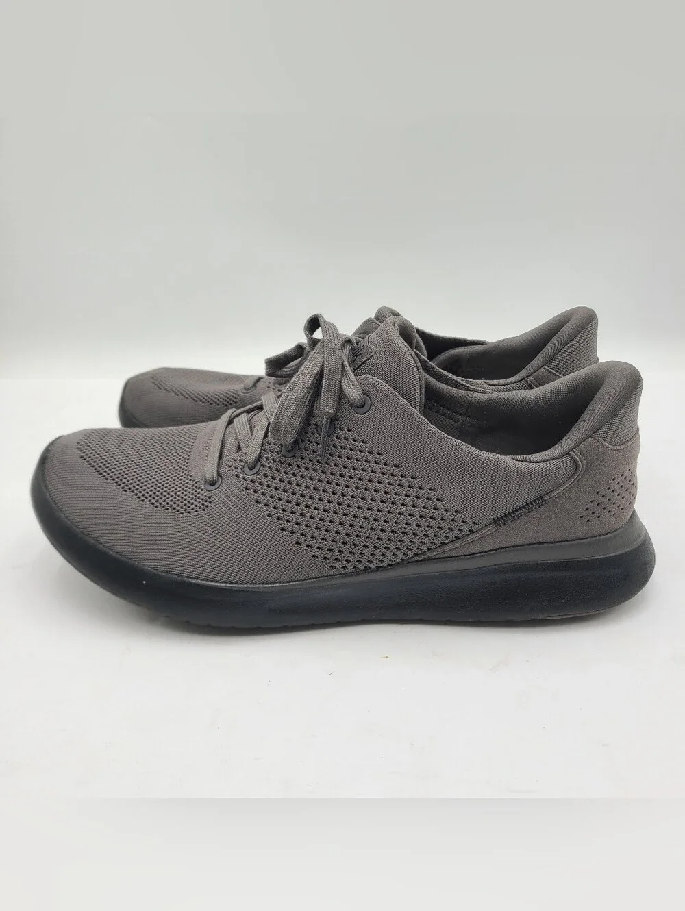 B42 Kizik Lima Mens Size 12 Wide Gray Black Athletic Running Shoe